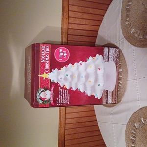 BNWT FULL SIZE VINTAGE Nostalgia Mr Christmas ceramic Tree- 16" light up